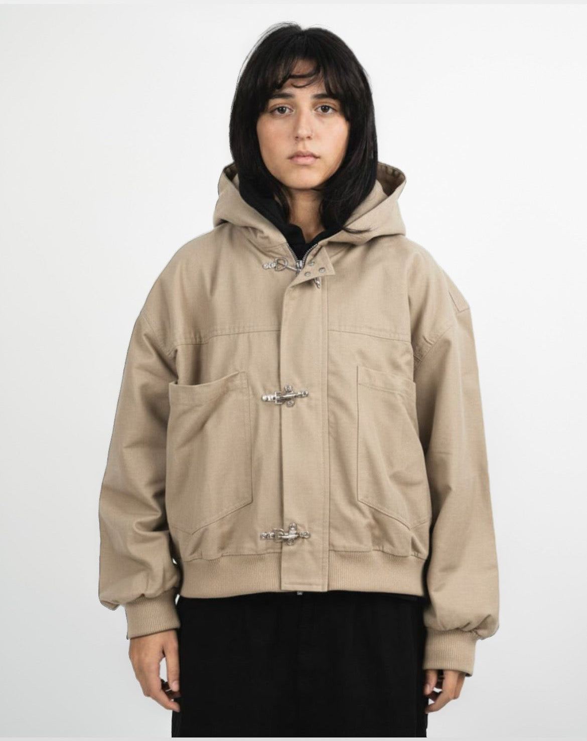 Beuge clasp hooded jacket